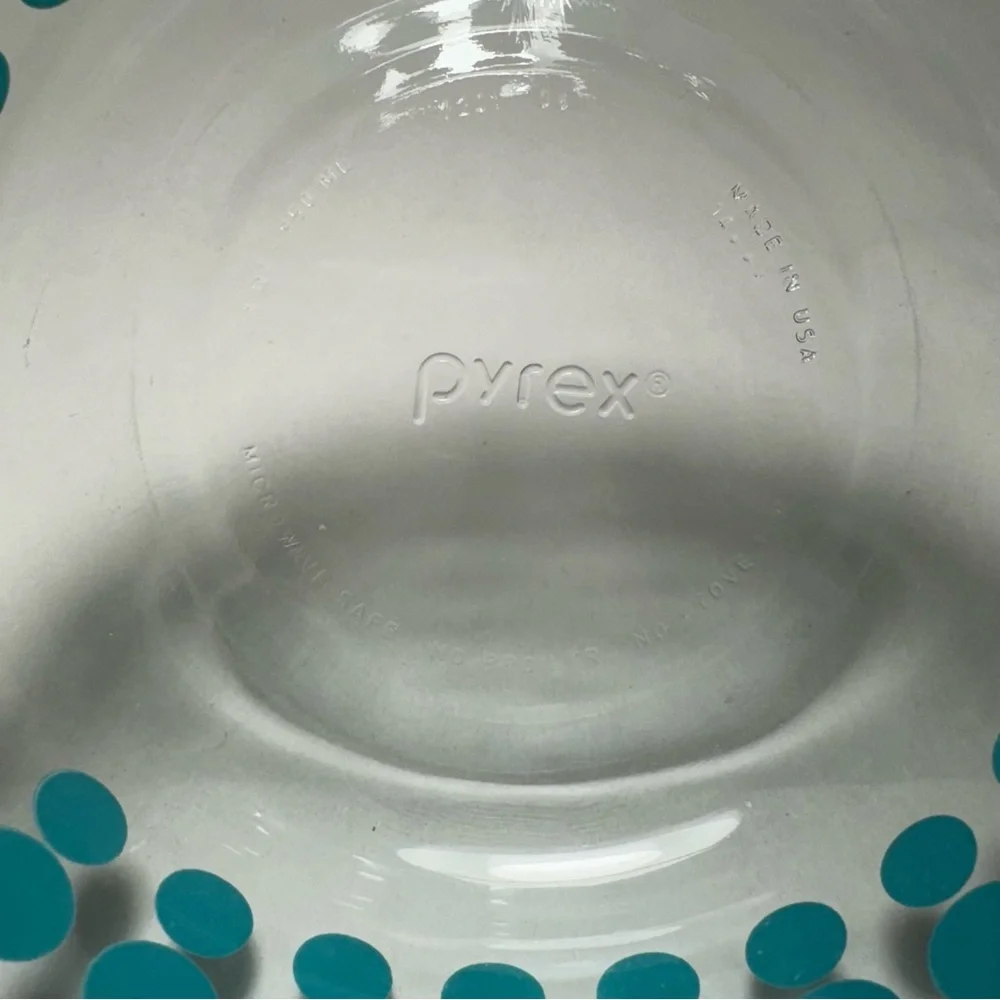Pyrex 100th Anniversary Limited Edition 1 Qt Retro Blue Dot Glass Storage Dish